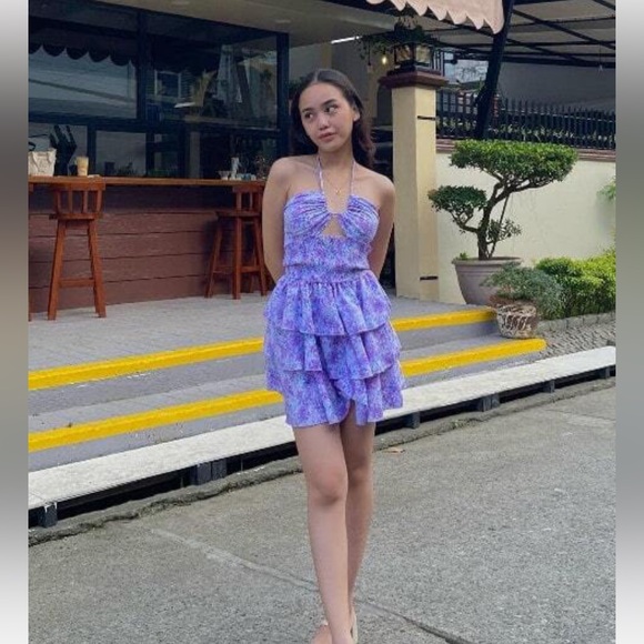 Ditsy Floral Print Shirred Crisscross Back - Picture 5 of 14